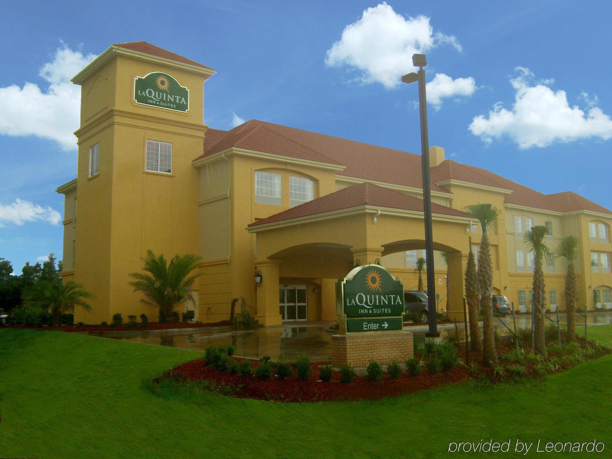 La Quinta By Wyndham Baton Rouge Denham Springs Hotel Exterior photo